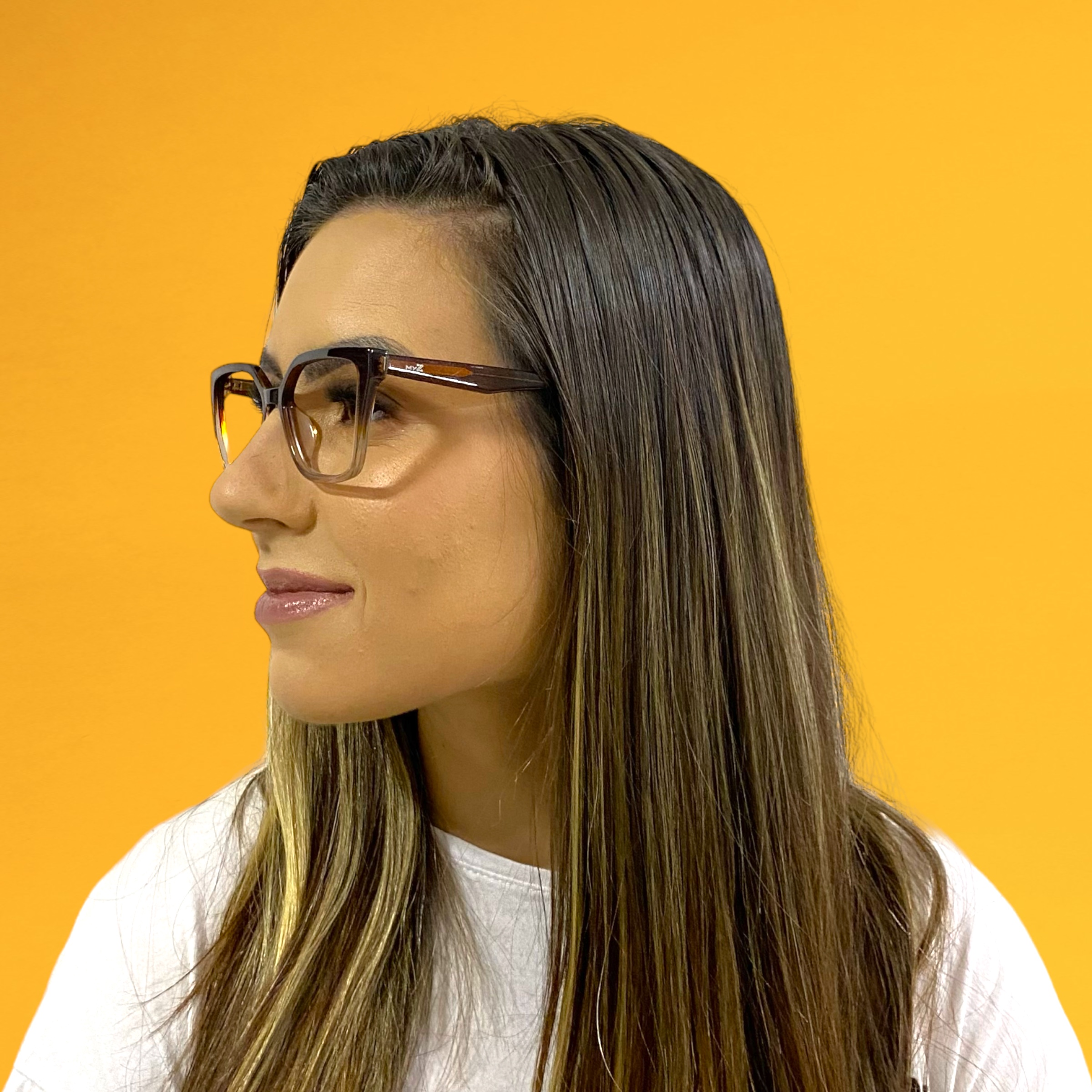 Óculos MYZ QUADRADO MARROM COM DETALHE TRANSPARENTE - Imagem 4