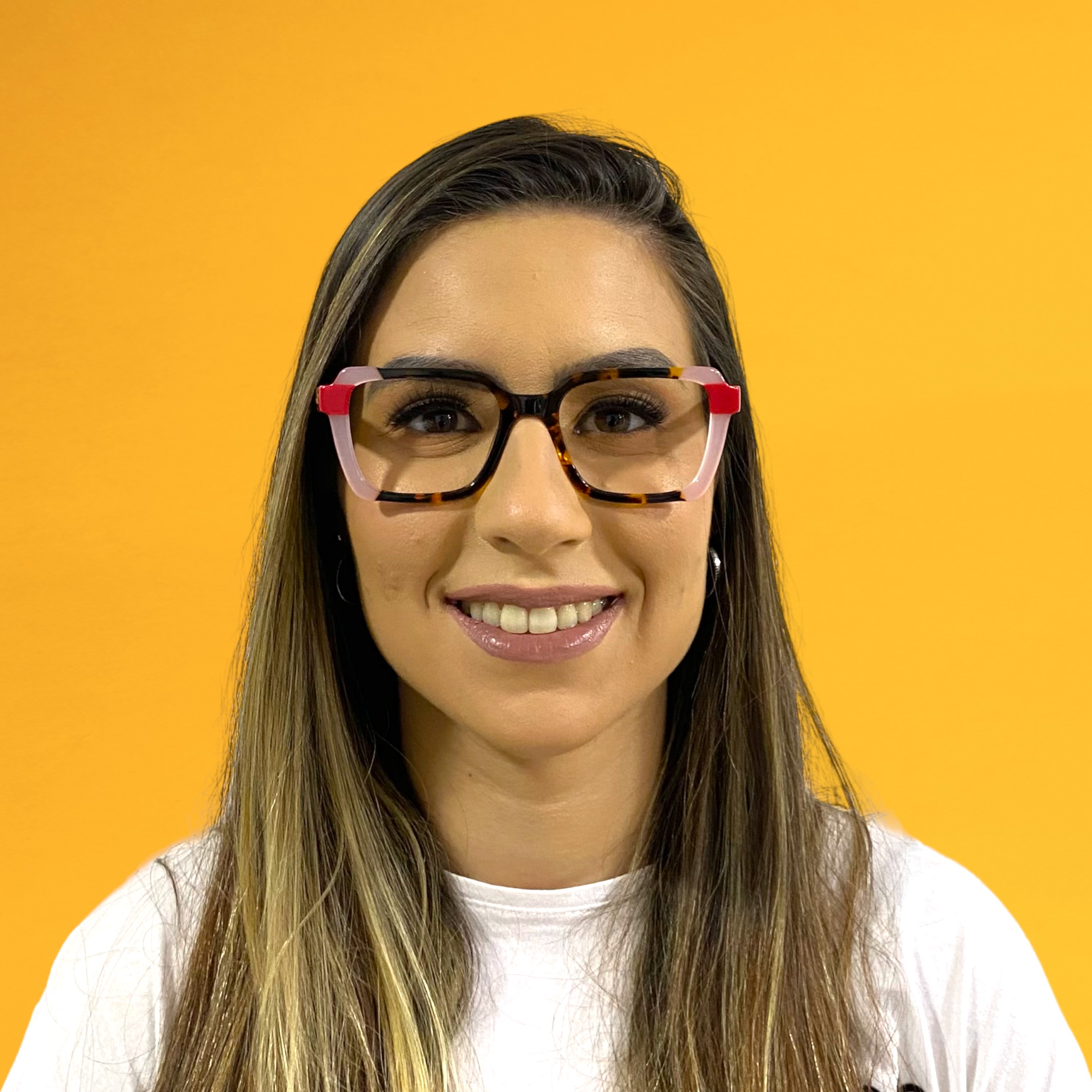 Óculos MYZ QUADRADO MARROM TARTARUGA COM DETALHES ROSA E VERMELHO - Imagem 3